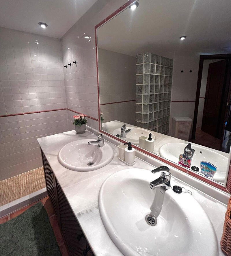 2 bedroom Apartment for sale 2 bedroom Apartment for sale