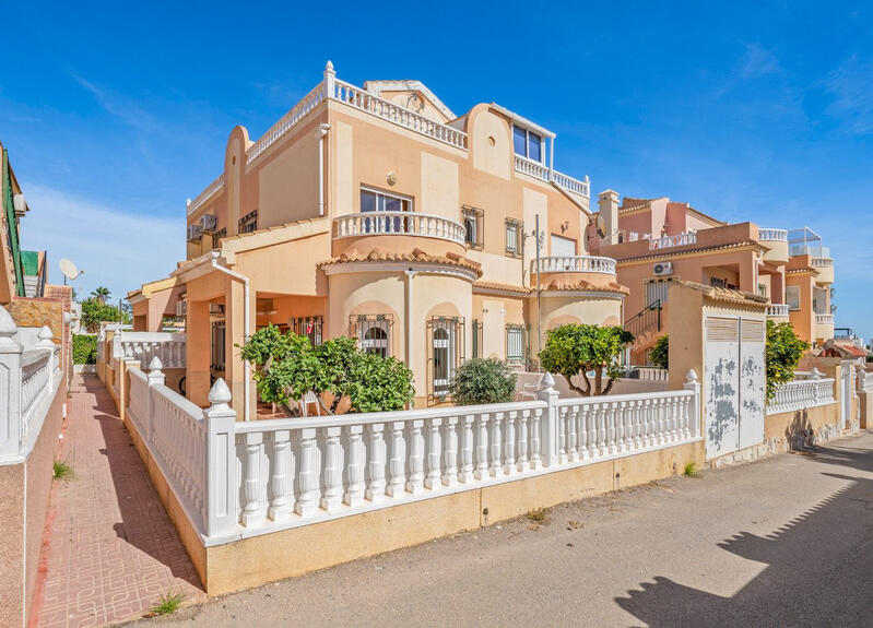 Duplex for sale in Orihuela Costa, Alicante Duplex for sale in Orihuela Costa, Alicante