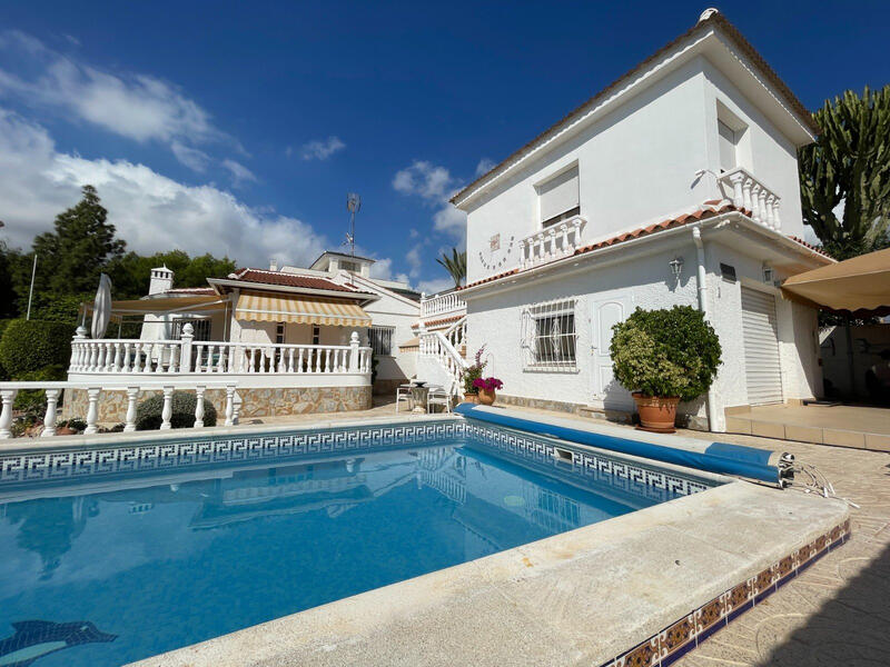 Villa til salgs i Ciudad Quesada, Alicante Villa til salgs i Ciudad Quesada, Alicante