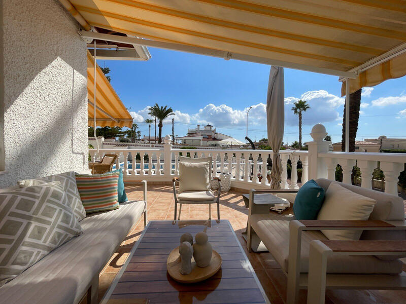 4 soverom Villa til salgs 4 soverom Villa til salgs