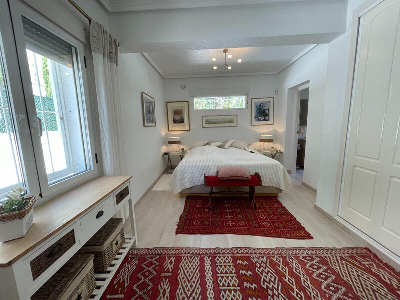 4 soverom Villa til salgs 4 soverom Villa til salgs