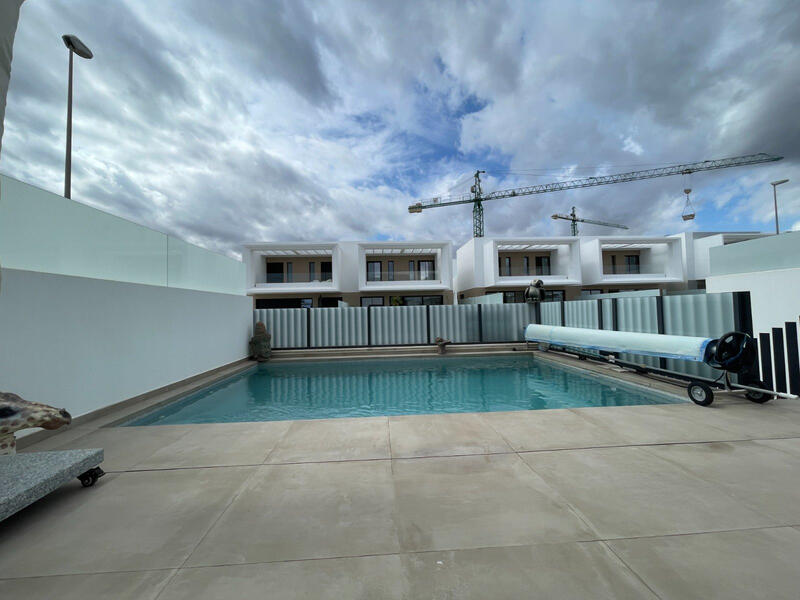 3 soverom Villa til salgs 3 soverom Villa til salgs