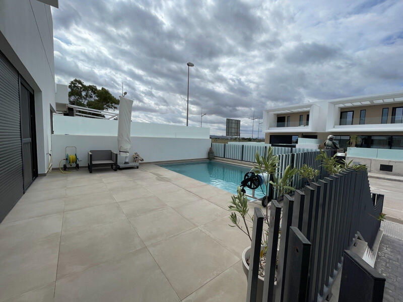 3 bedroom Villa for sale 3 bedroom Villa for sale