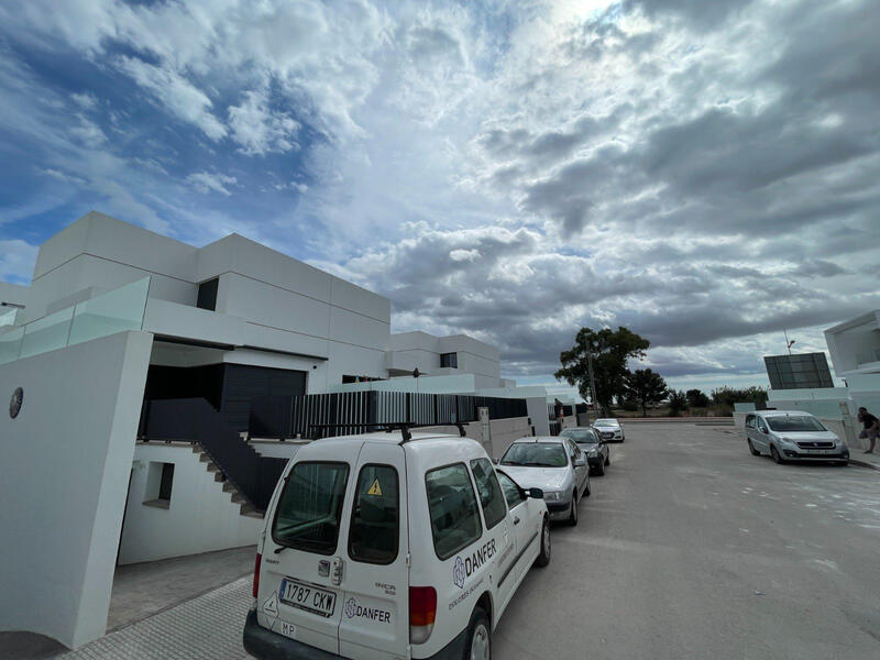 3 bedroom Villa for sale 3 bedroom Villa for sale