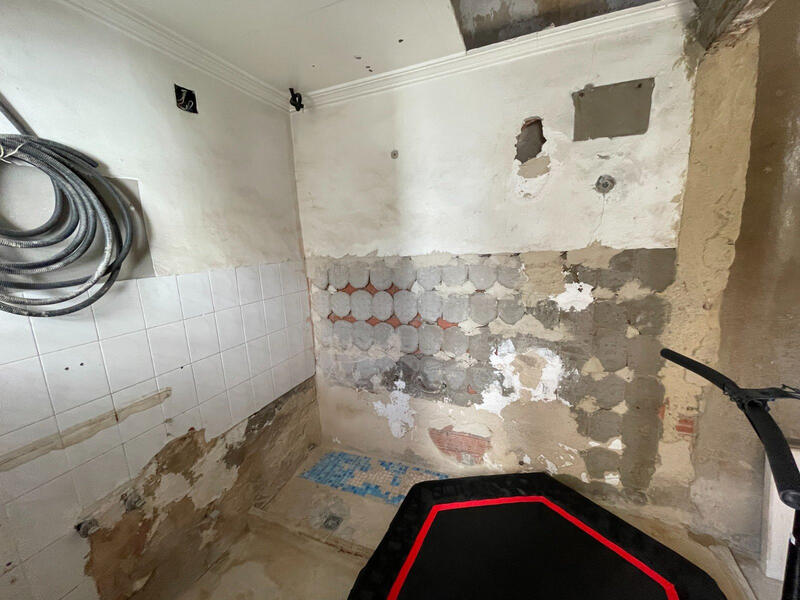 4 bedroom Townhouse for sale