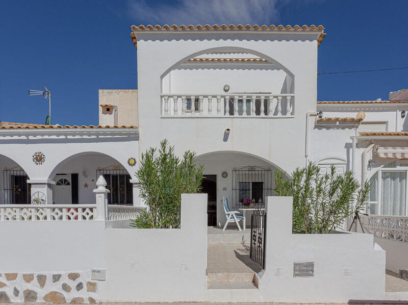 Villa Te koop in Orihuela Costa, Alicante Villa Te koop in Orihuela Costa, Alicante