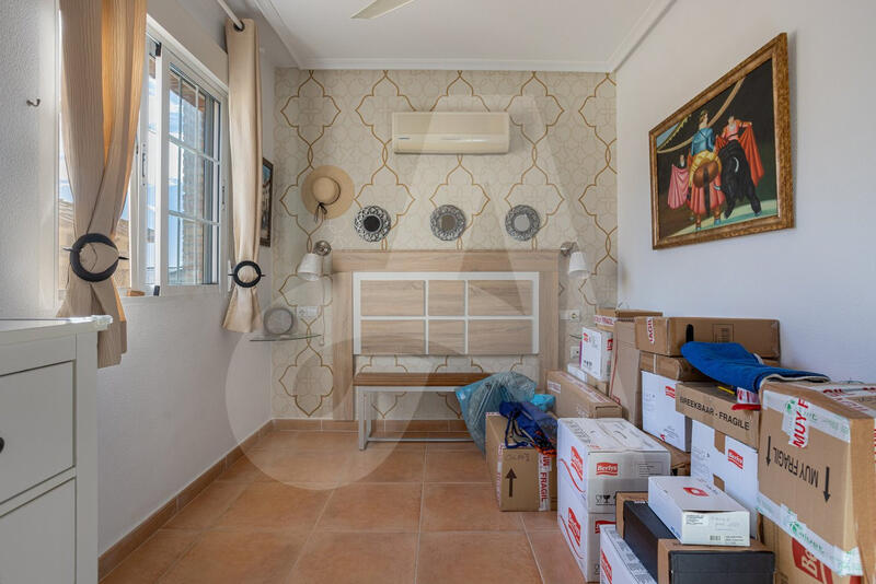 3 Schlafzimmer Villa zu verkaufen 3 Schlafzimmer Villa zu verkaufen