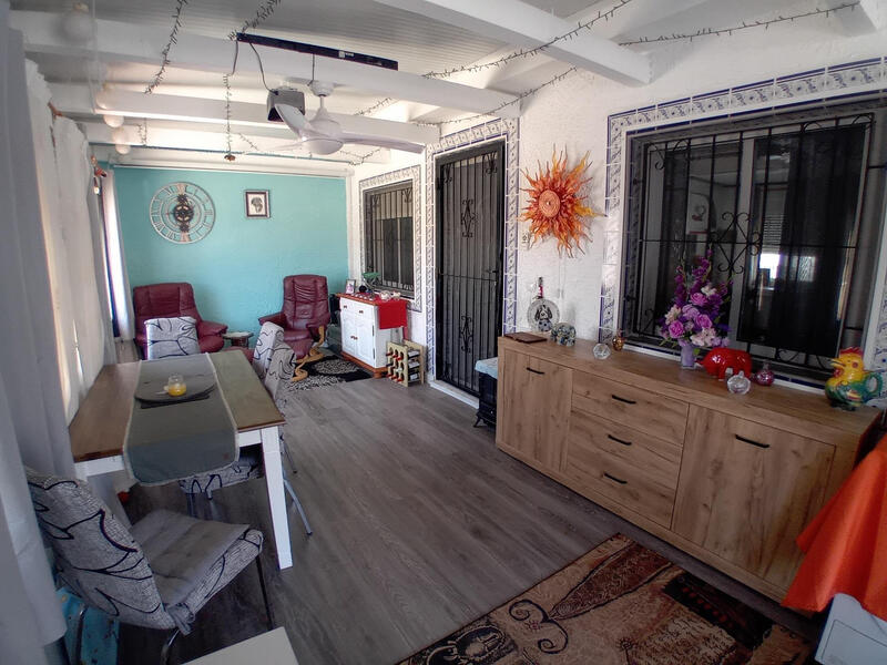 2 Cuarto Villa en venta