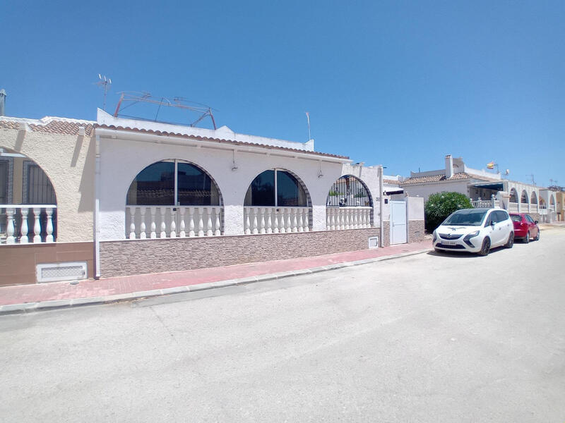 2 Cuarto Villa en venta