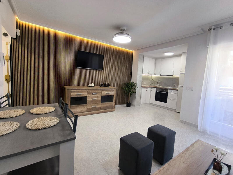 Apartamento en venta en Torrevieja, Alicante