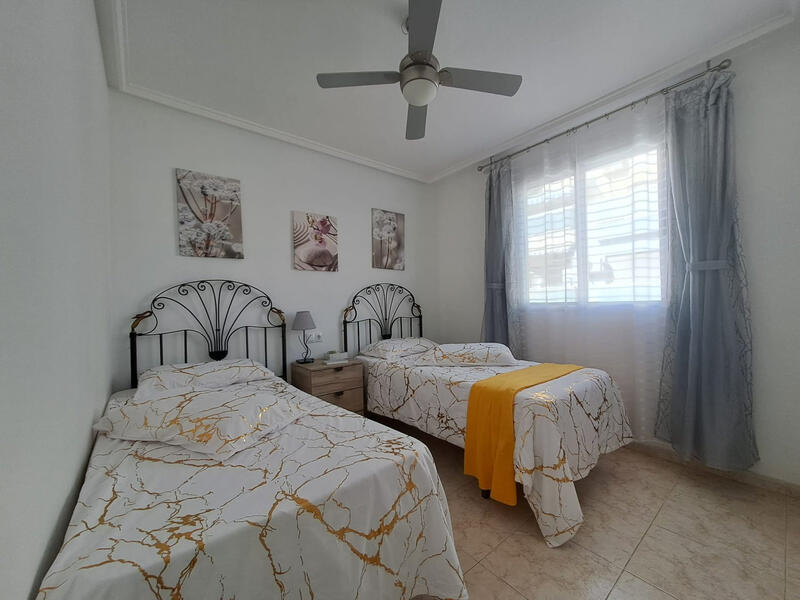 2 спальная комната квартира продается