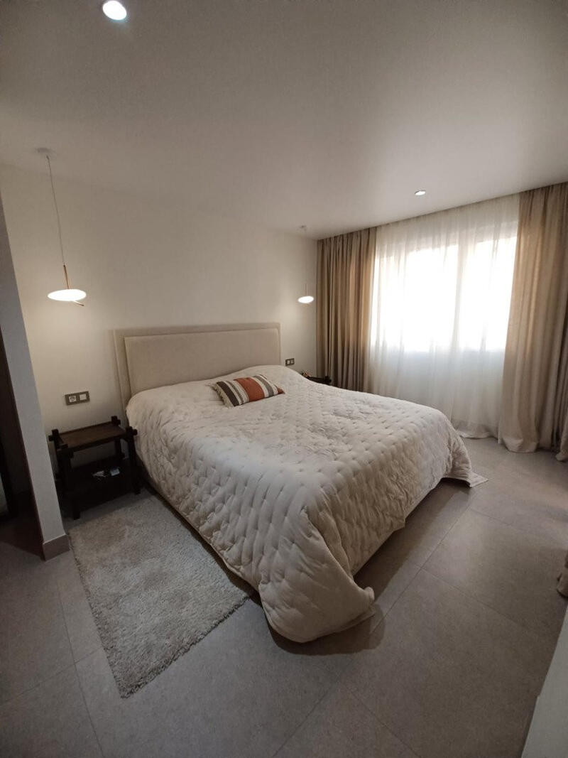 2 спальная комната квартира продается