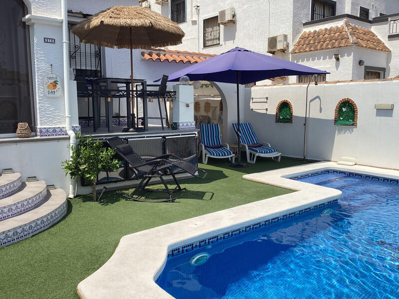 Villa à vendre dans Orihuela Costa, Alicante Villa à vendre dans Orihuela Costa, Alicante