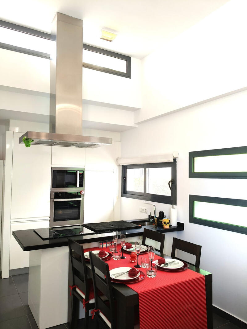 3 bedroom Townhouse for sale 3 bedroom Townhouse for sale