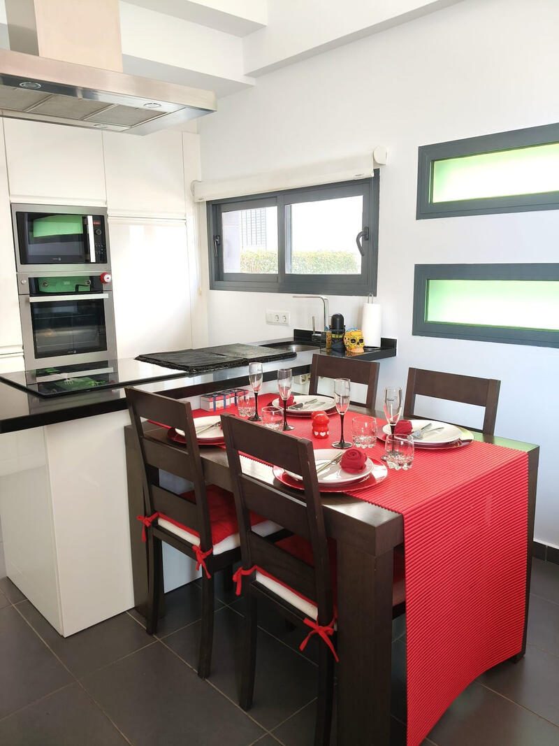 3 bedroom Townhouse for sale 3 bedroom Townhouse for sale