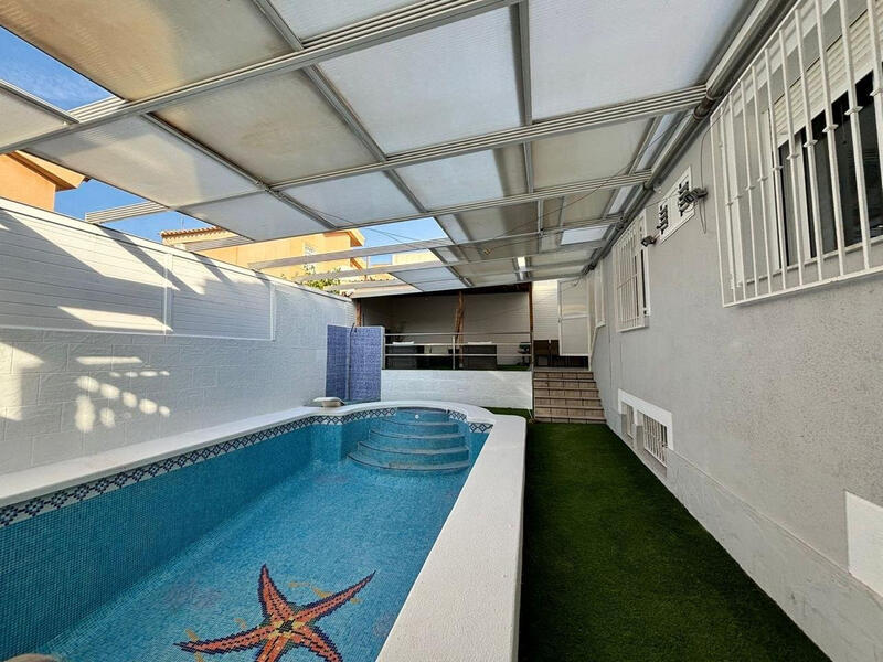 5 sovrum Radhus till salu 5 sovrum Radhus till salu