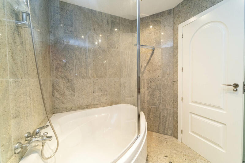 6 bedroom Townhouse for sale 6 bedroom Townhouse for sale