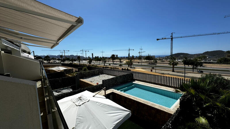 3 bedroom Townhouse for sale