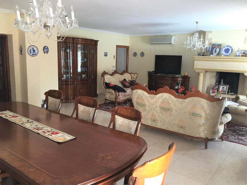 6 Cuarto Adosado en venta