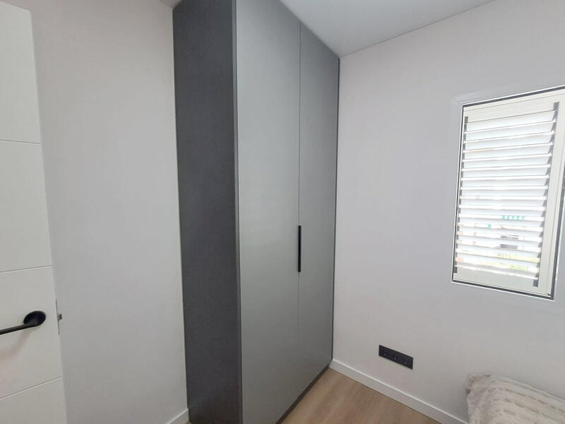 3 спальная комната городская тюрьма продается 3 спальная комната городская тюрьма продается