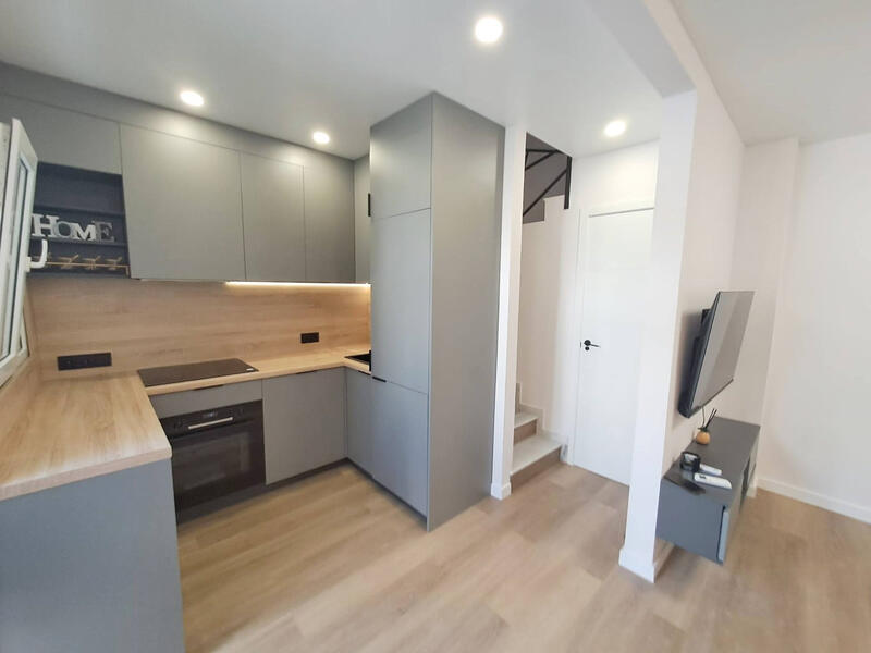 3 спальная комната городская тюрьма продается 3 спальная комната городская тюрьма продается