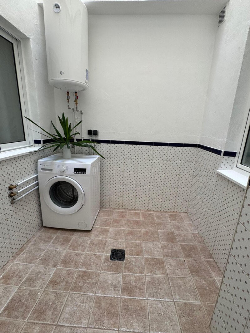 4 bedroom Apartment for sale