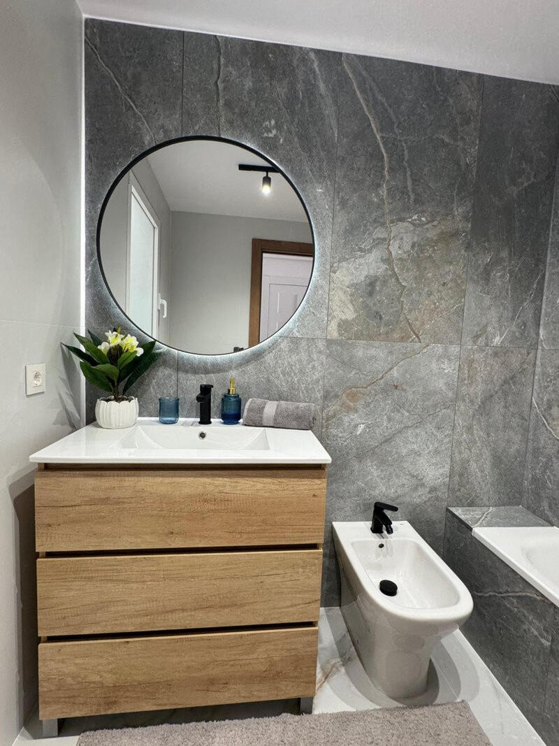 4 bedroom Apartment for sale