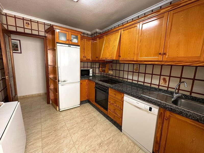 3 bedroom Apartment for sale