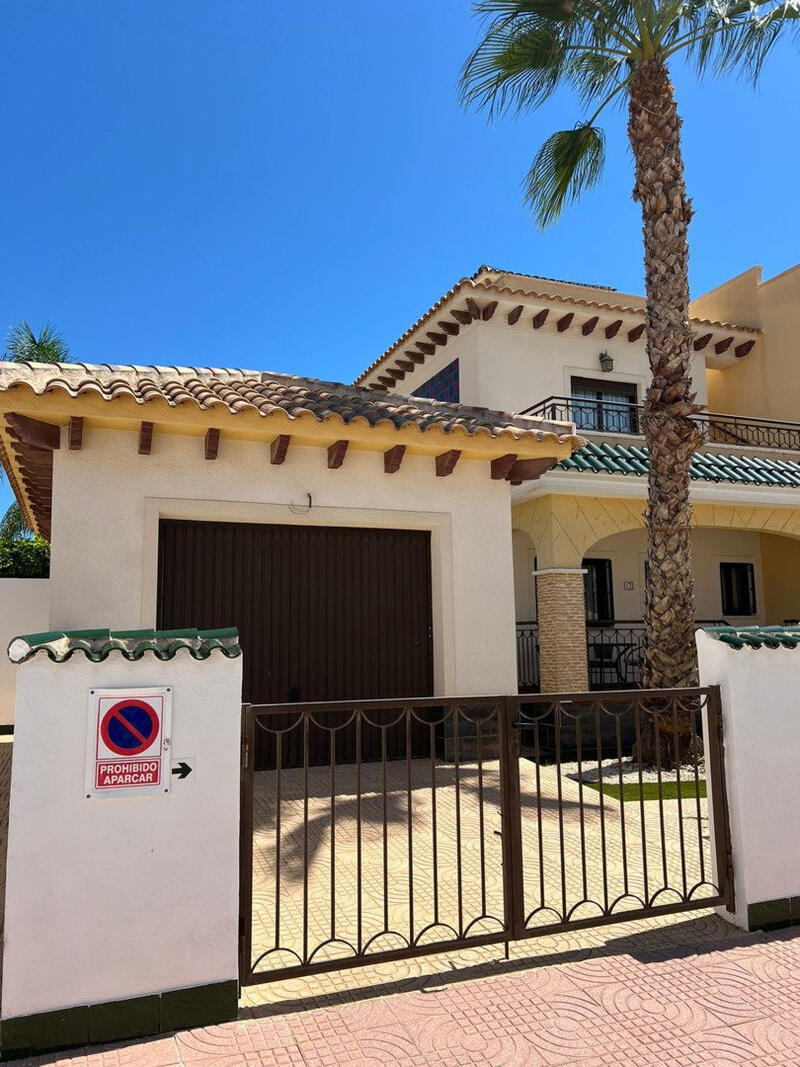 3 bedroom Townhouse for sale 3 bedroom Townhouse for sale