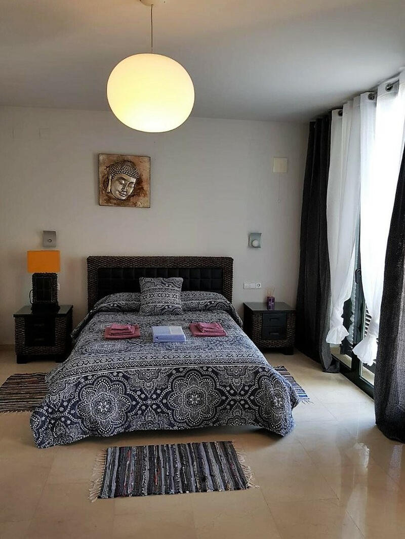 6 Cuarto Adosado en venta