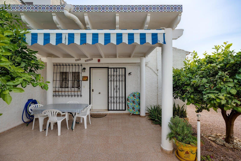 2 Cuarto Villa en venta