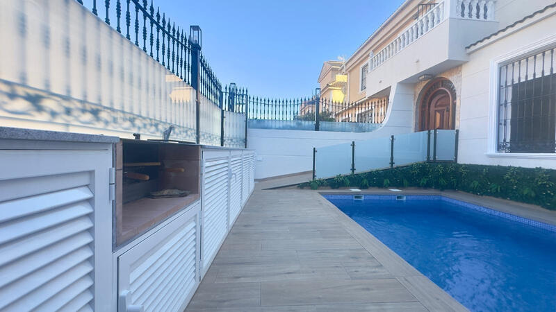 4 bedroom Townhouse for sale 4 bedroom Townhouse for sale