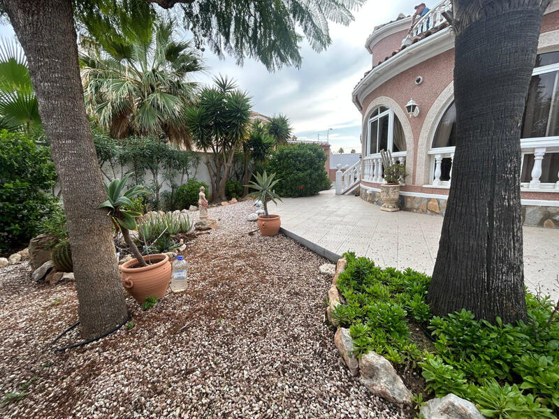 2 sovrum Villa till salu