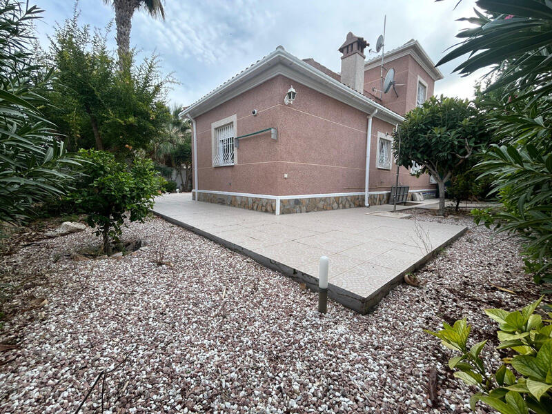 2 sovrum Villa till salu