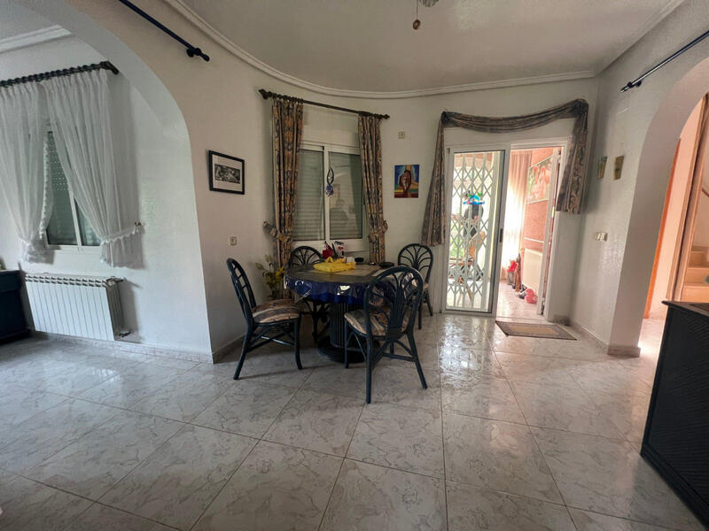 2 sovrum Villa till salu