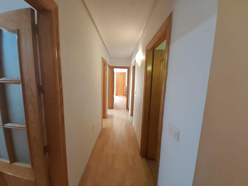 3 soverom Leilighet til salgs 3 soverom Leilighet til salgs