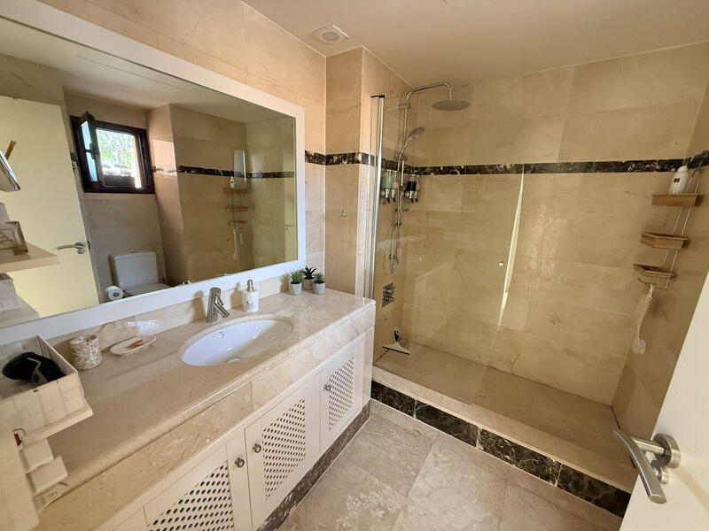 2 chambre Duplex à vendre 2 chambre Duplex à vendre