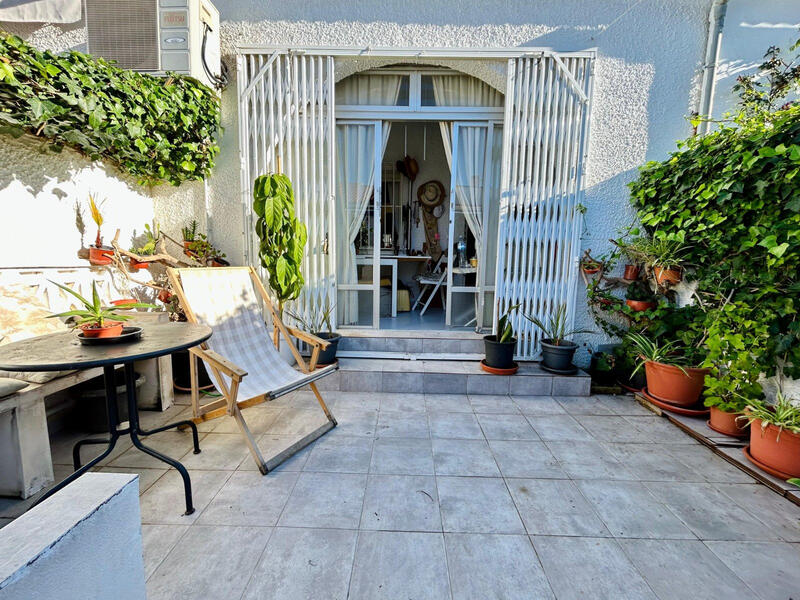 1 bedroom Townhouse for sale