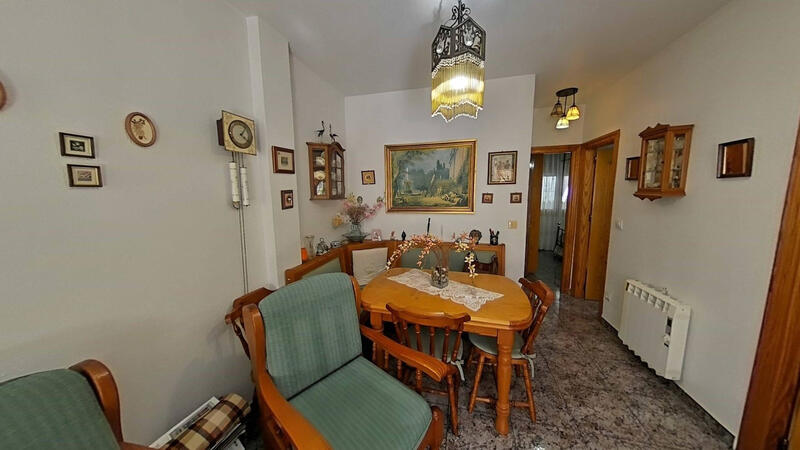 2 bedroom Townhouse for sale