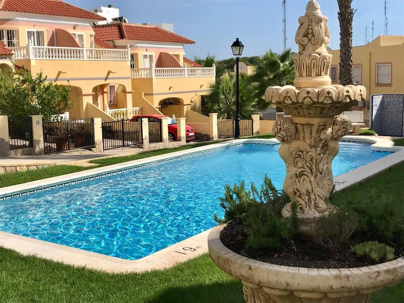 Townhouse for sale in Orihuela Costa, Alicante