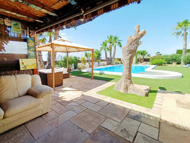 6 bedroom Villa for sale 6 bedroom Villa for sale