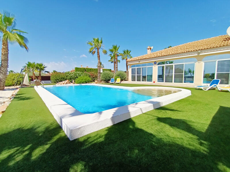 6 bedroom Villa for sale 6 bedroom Villa for sale