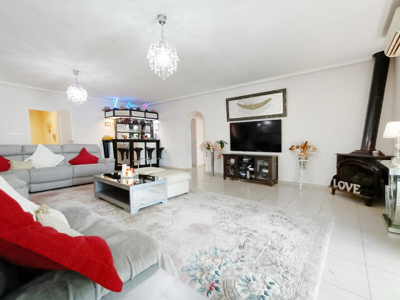 6 bedroom Villa for sale 6 bedroom Villa for sale