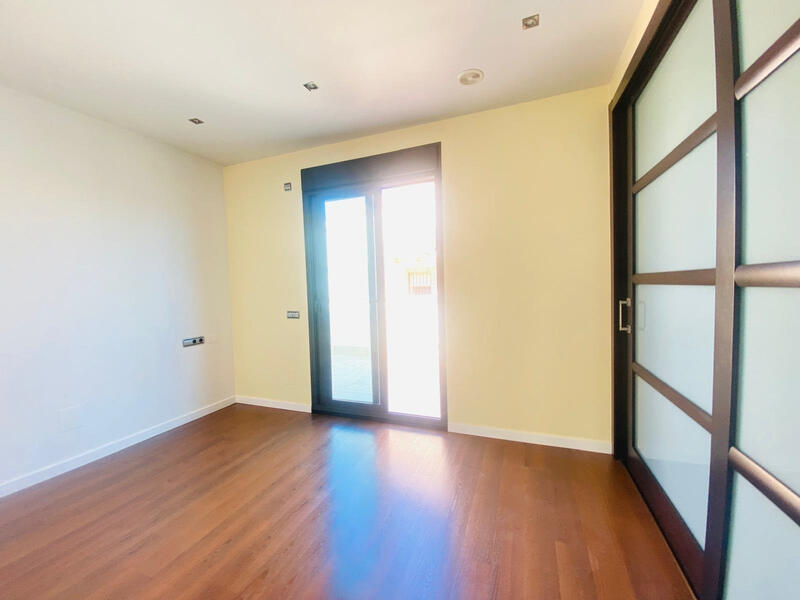 4 soverom Villa til salgs 4 soverom Villa til salgs