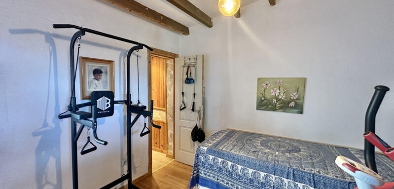 4 bedroom Townhouse for sale