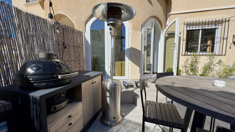 2 Cuarto Villa en venta