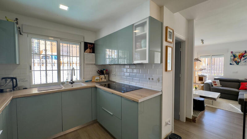 2 Cuarto Villa en venta