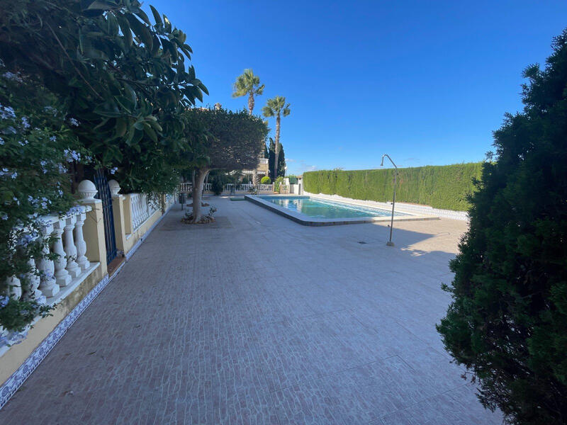 4 bedroom Villa for sale