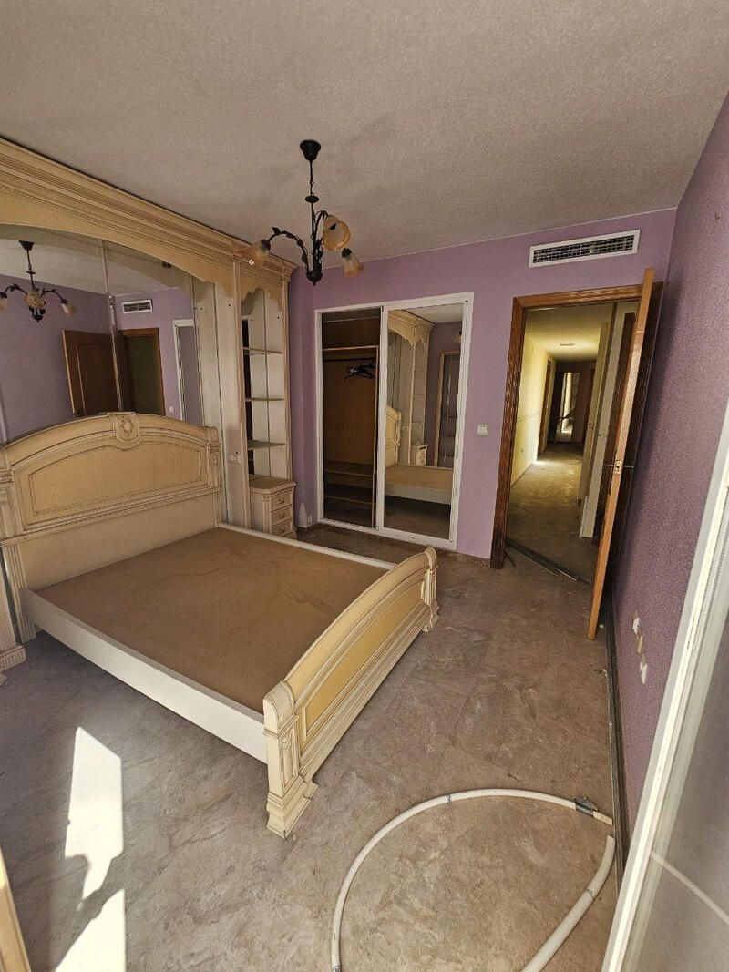 3 bedroom Apartment for sale