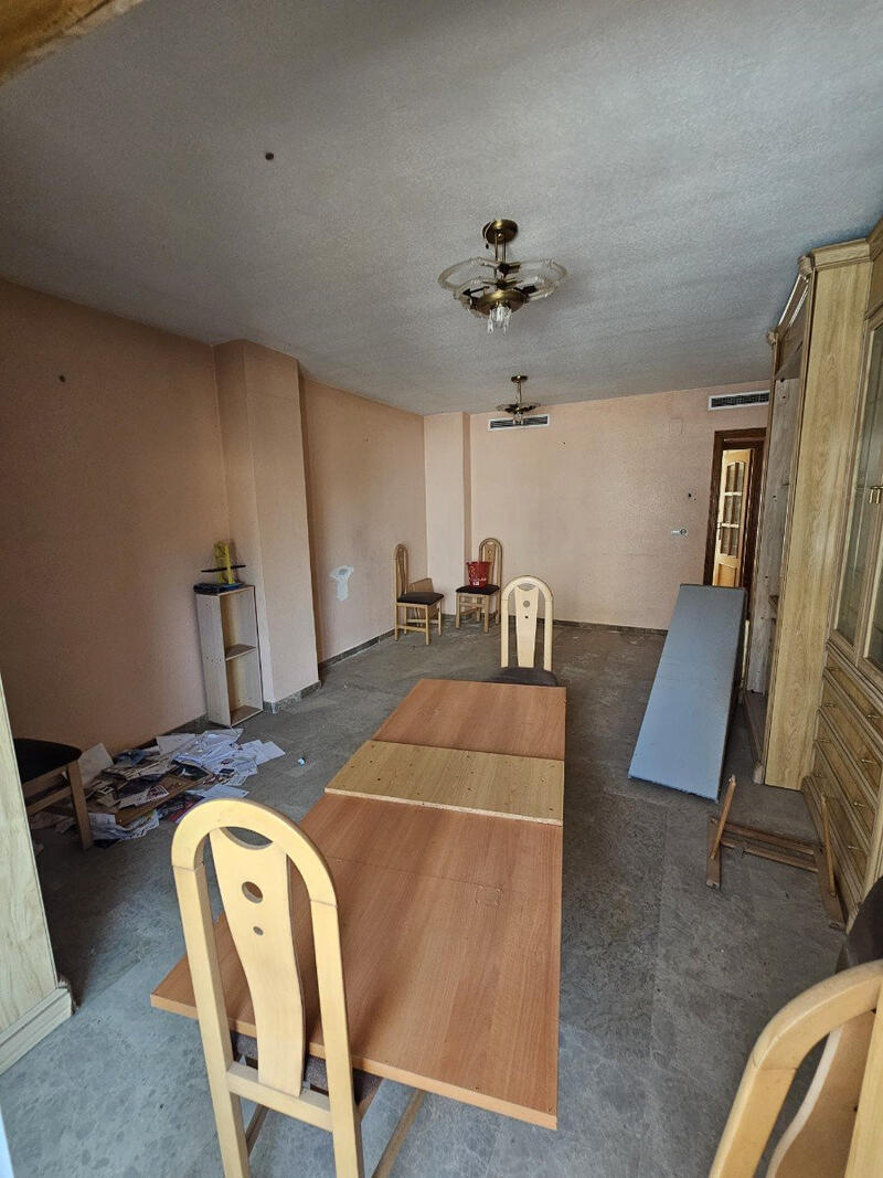 3 bedroom Apartment for sale